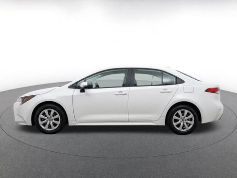 Used 2025 Toyota Corolla LE FWD image 4