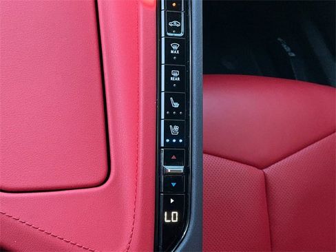 Used 2024 Chevrolet Corvette Stingray Preferred Cpe w/ 2LT image 23