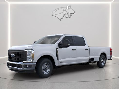 New 2025 Ford F250 XL w/ 360-Degree Camera Package image 3