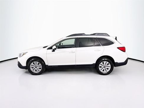 Used 2019 Subaru Outback 2.5i Premium image 4