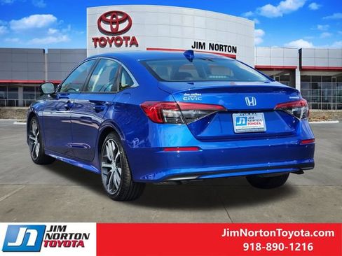 Used 2023 Honda Civic Touring image 7