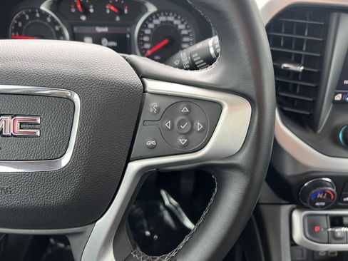 Used 2023 GMC Acadia SLT AWD/4WD image 31