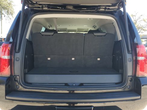 Used 2019 Chevrolet Tahoe LT w/ Luxury Package image 10