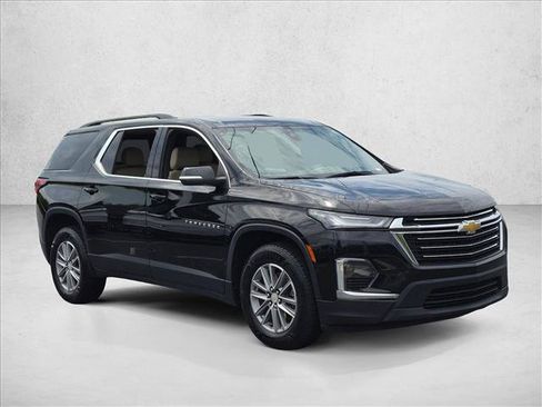 Used 2022 Chevrolet Traverse LT FWD image 3