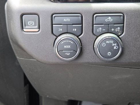 Used 2023 Chevrolet Silverado 1500 LT AWD/4WD image 26
