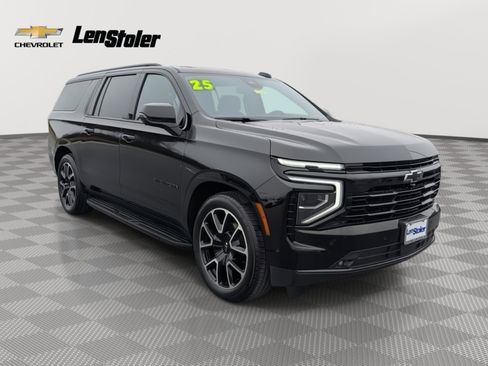 Used 2025 Chevrolet Suburban RST w/ RST Capability Package image 7