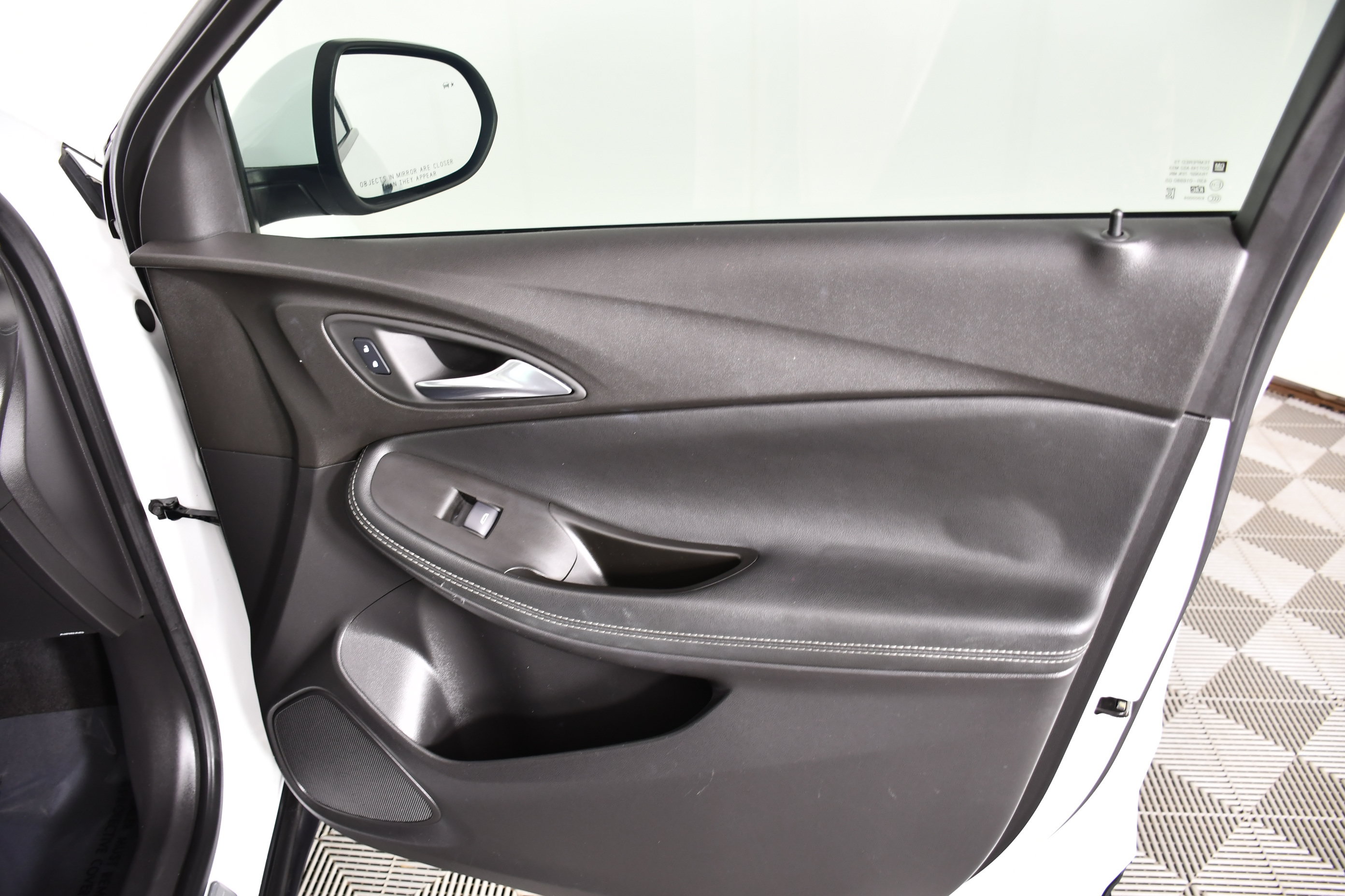 Used 2022 Buick Encore GX Essence w/ Advanced Technology Package FWD image 42
