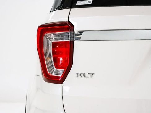 Used 2017 Ford Explorer XLT w/ Equipment Group 202A image 33