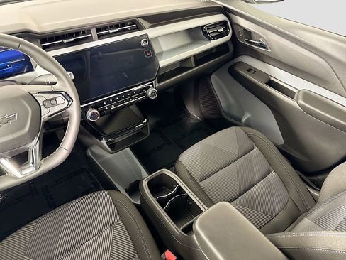 New 2027 Chevrolet Bolt LT w/ Comfort Package FWD image 22