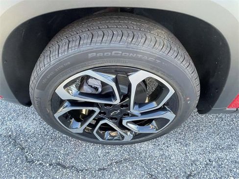 New 2026 Chevrolet Trax RS w/ Sunroof Package image 9