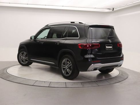 New 2026 Mercedes-Benz GLB 250 image 2