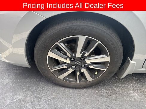 Used 2025 Nissan Versa SV w/ Trunk Package FWD image 10