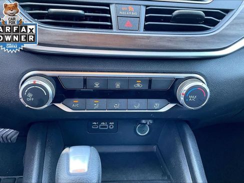Used 2025 Nissan Altima 2.5 SV FWD image 35
