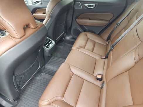 Used 2019 Volvo XC60 T5 Inscription w/ Protection Package image 12