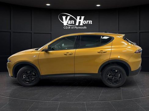 Used 2024 Dodge Hornet GT image 4