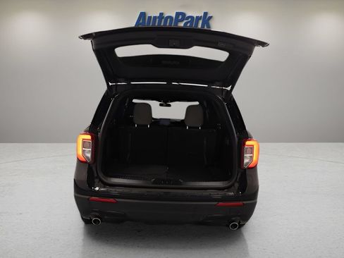 Used 2023 Ford Explorer ST-Line AWD/4WD image 19