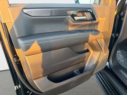 New 2026 GMC Yukon Elevation RWD image 17