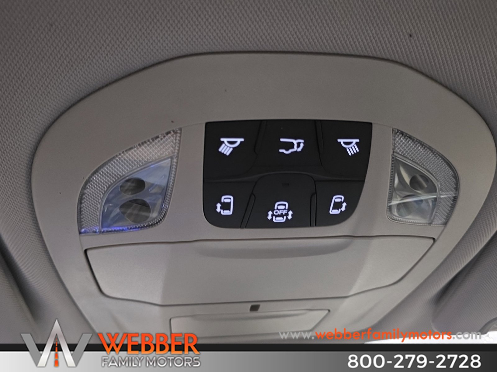 Used 2020 Chrysler Pacifica Touring-L FWD image 29