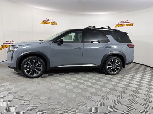 New 2026 Nissan Pathfinder Platinum FWD image 2
