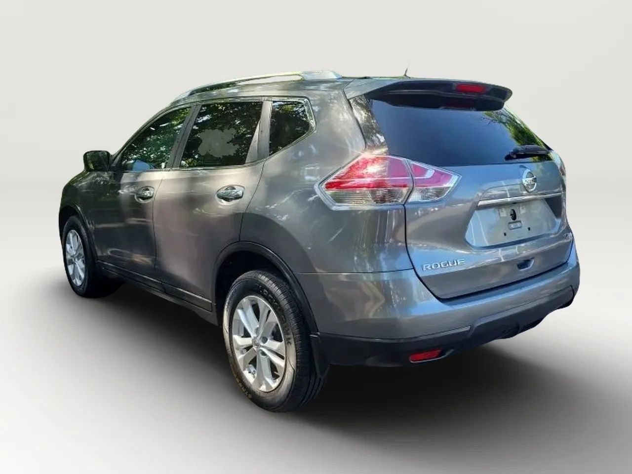 Used 2015 Nissan Rogue SV w/ SV Premium Package AWD/4WD image 6