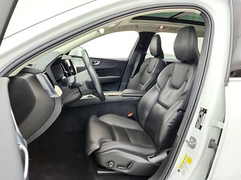Used 2021 Volvo XC60 T8 Inscription w/ Advanced Package AWD/4WD image 17
