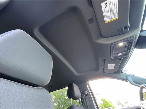 Used 2023 Chevrolet Silverado 1500 LT AWD/4WD image 29
