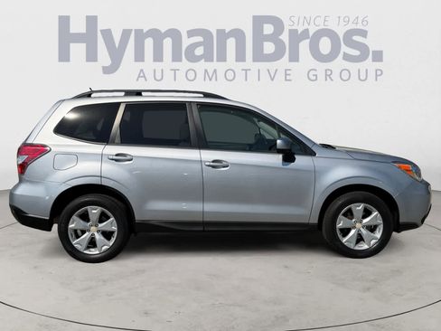 Used 2015 Subaru Forester 2.5i Premium AWD/4WD image 2