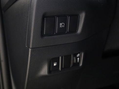 Used 2021 Toyota C-HR XLE image 13