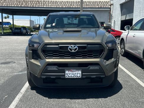 Used 2024 Toyota Tacoma TRD Sport AWD/4WD image 3