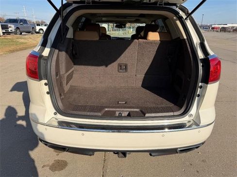 Used 2014 Buick Enclave Leather w/ Trailering Provision Package image 5