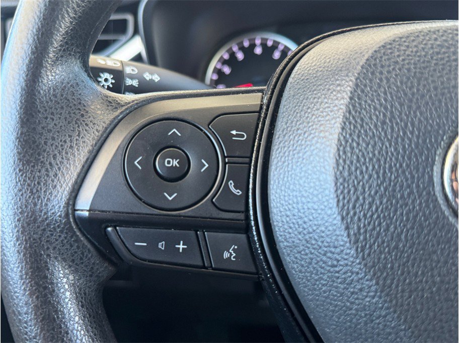 Used 2021 Toyota RAV4 LE AWD/4WD image 13