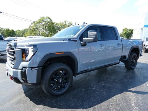 Certified 2025 GMC Sierra 2500 AT4 w/ AT4 Premium Plus Package AWD/4WD image 9