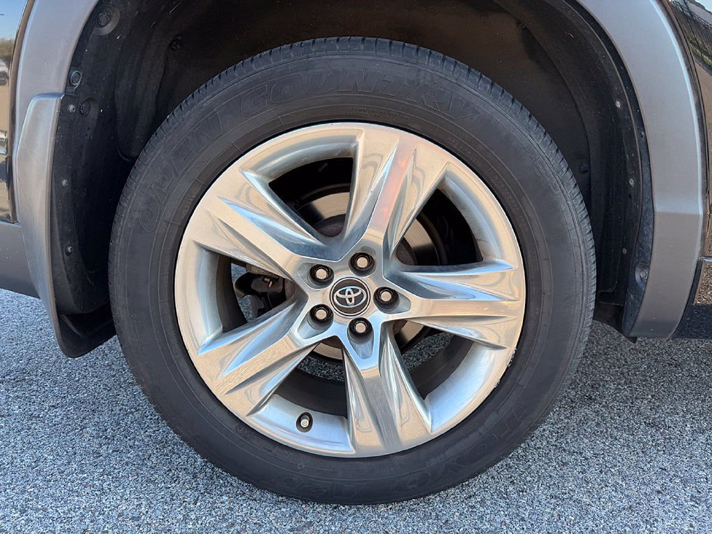 Used 2018 Toyota Highlander Limited AWD/4WD image 24