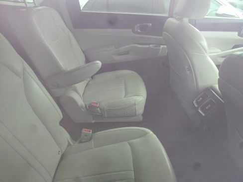 Used 2021 Kia Sorento EX image 8