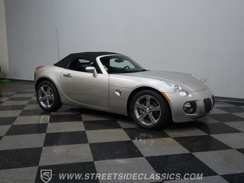 Used 2007 Pontiac Solstice GXP w/ Premium Package RWD image 16