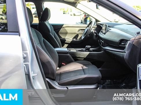 Used 2024 Nissan Rogue S FWD image 21