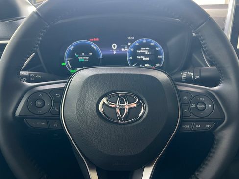 Certified 2026 Toyota Corolla SE w/ SE Premium Package FWD image 19