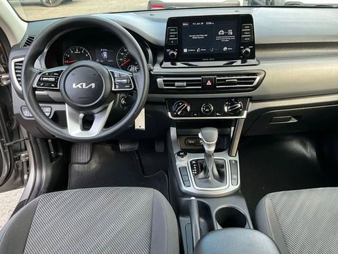 Used 2023 Kia Seltos LX image 24