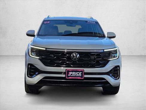 Used 2025 Volkswagen Atlas SEL Premium R-Line AWD/4WD image 2