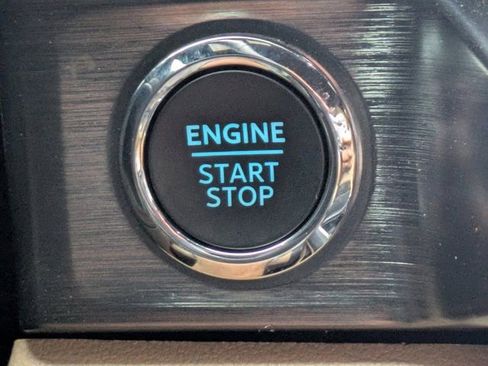 Used 2025 Ford F250 Lariat w/ Lariat Ultimate Package image 23