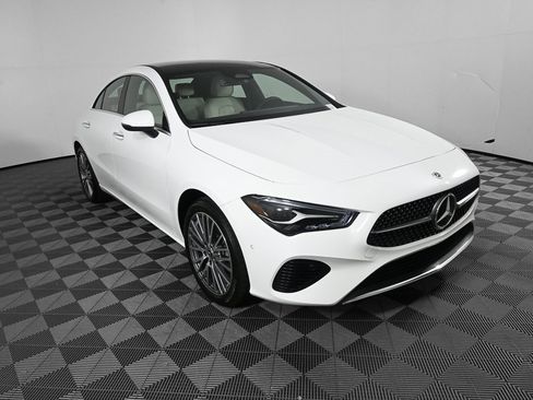 Used 2025 Mercedes-Benz CLA 250 image 24