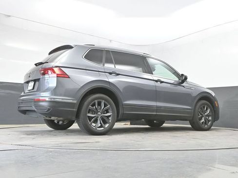 Used 2023 Volkswagen Tiguan SE AWD/4WD image 34