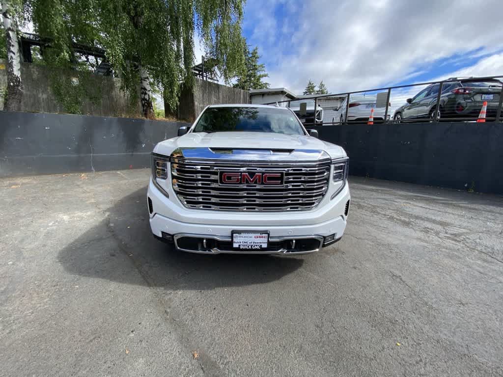 Used 2024 GMC Sierra 1500 Denali AWD/4WD image 9