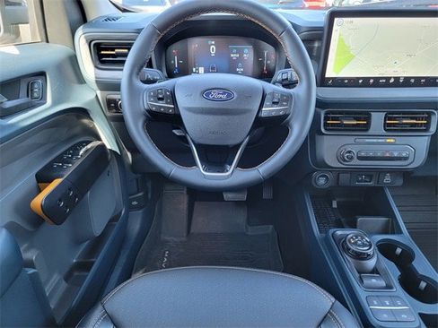 Certified 2025 Ford Maverick Tremor image 30