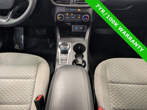 Used 2022 Ford Escape SE image 18