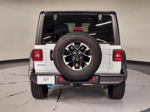 Used 2024 Jeep Wrangler Unlimited Rubicon 4xe AWD/4WD image 10