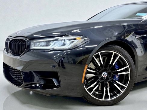 Used 2023 BMW M5 image 5