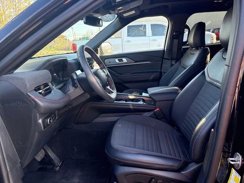 Used 2026 Ford Explorer ST-Line w/ ST-Line Street Pack image 7