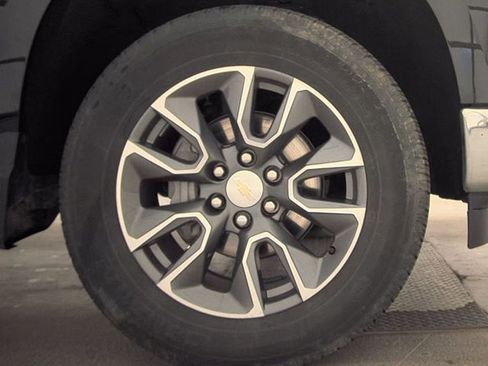 Certified 2024 Chevrolet Silverado 1500 LT AWD/4WD image 19