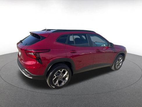 Used 2025 Chevrolet Trax LT image 15